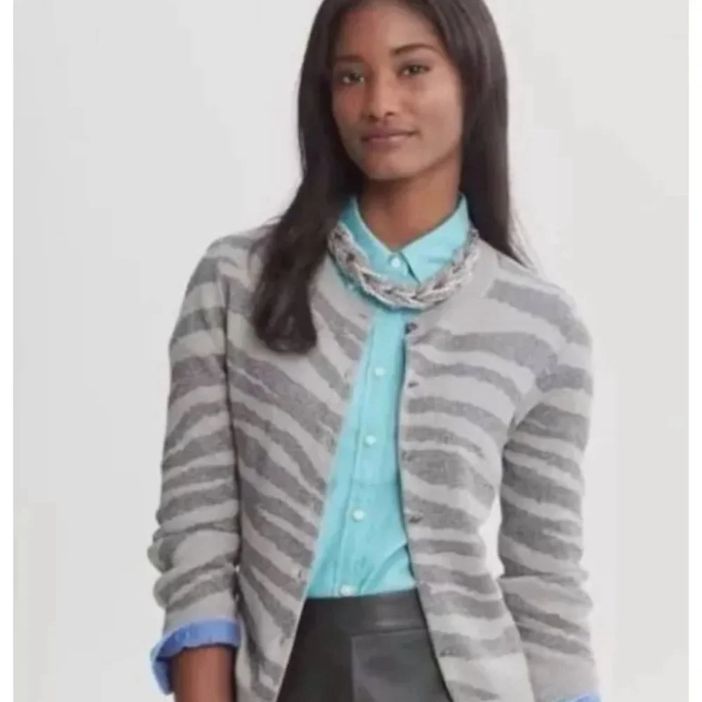 Banana republic silk poly small zebra gray metallic new cardigan career NWT - Picture 1 of 4